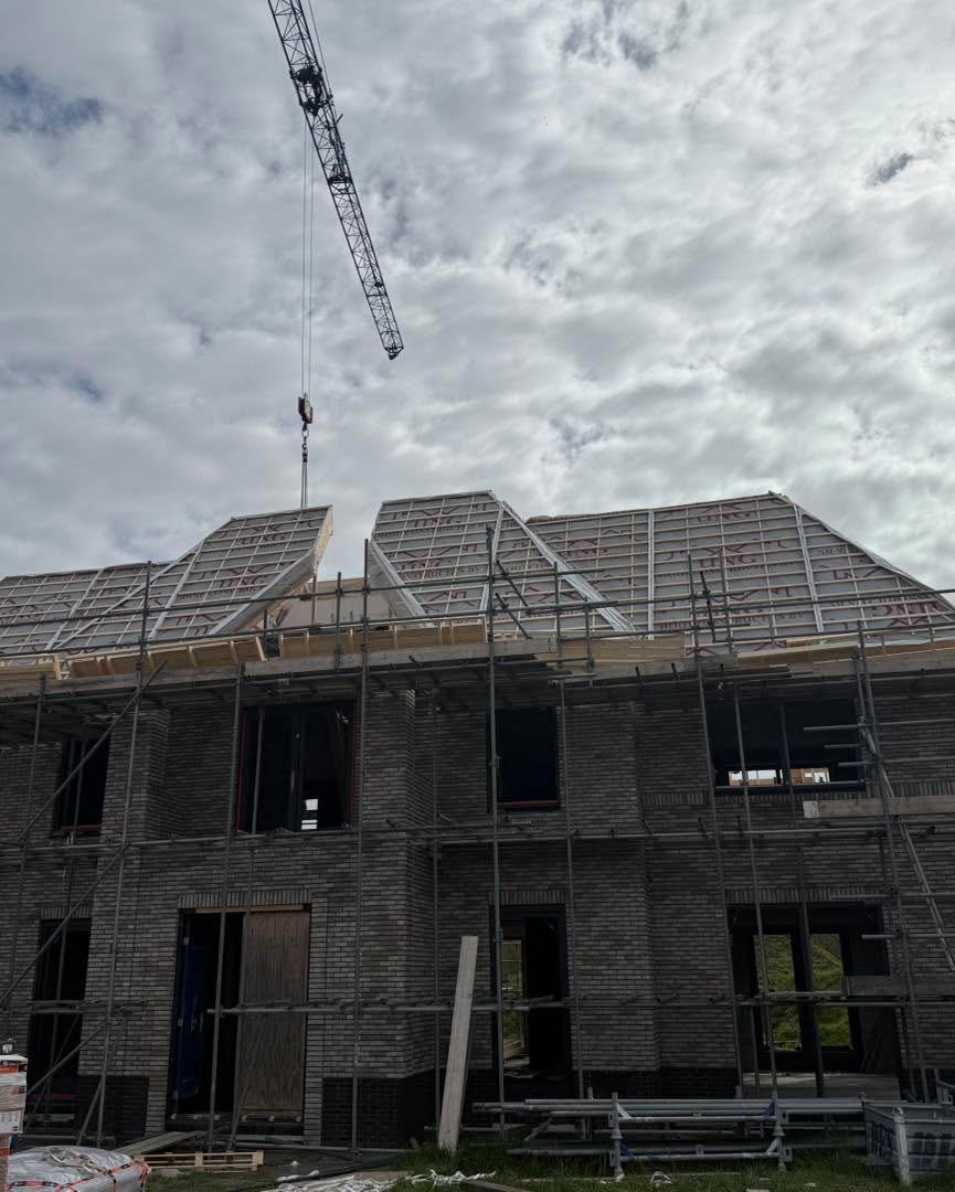 kapconstructie-plaatsen-nieuwbouw-zwaanshoek-broco-timmerwerken
