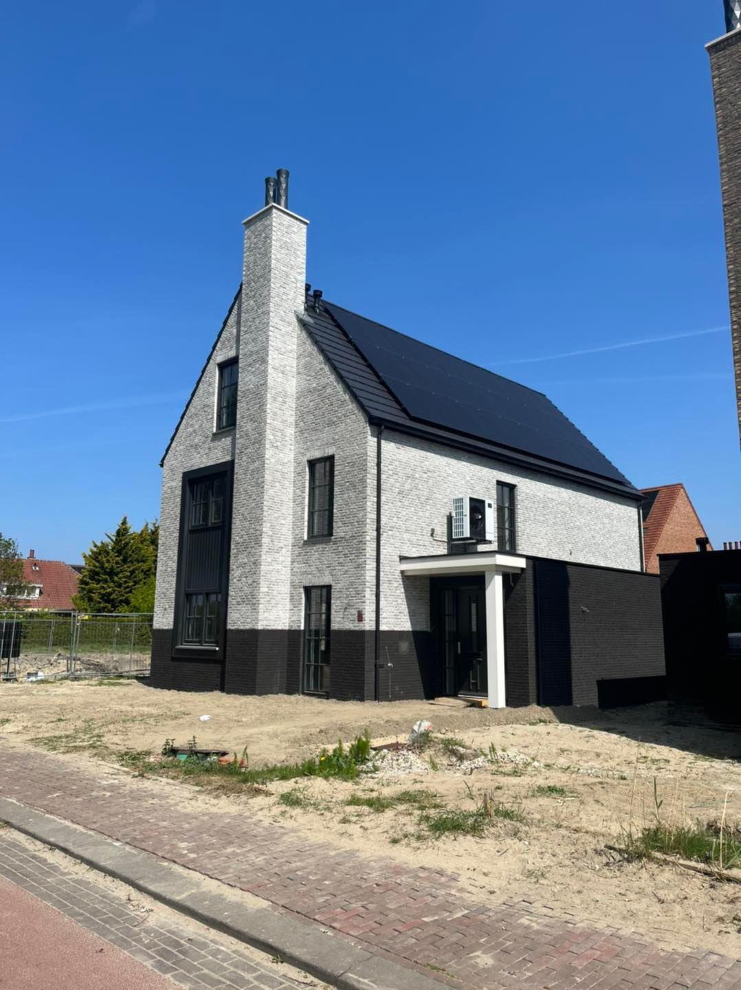 nieuwbouwwoning-hoofddorp-lichte-gevelsteen-speelse-kap2