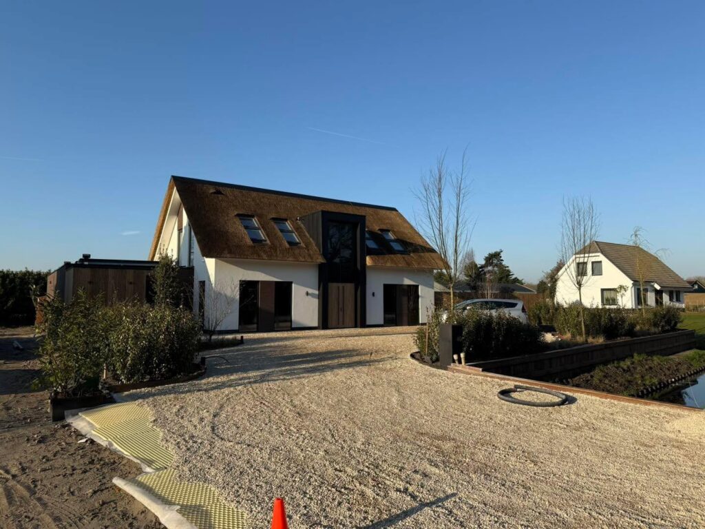 woning-hillegom-rieten-kap-broco-timmerwerken